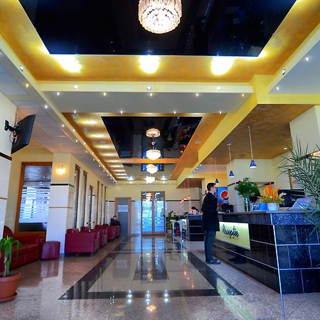 Hotel Seneca Nagybánya Kültér fotó