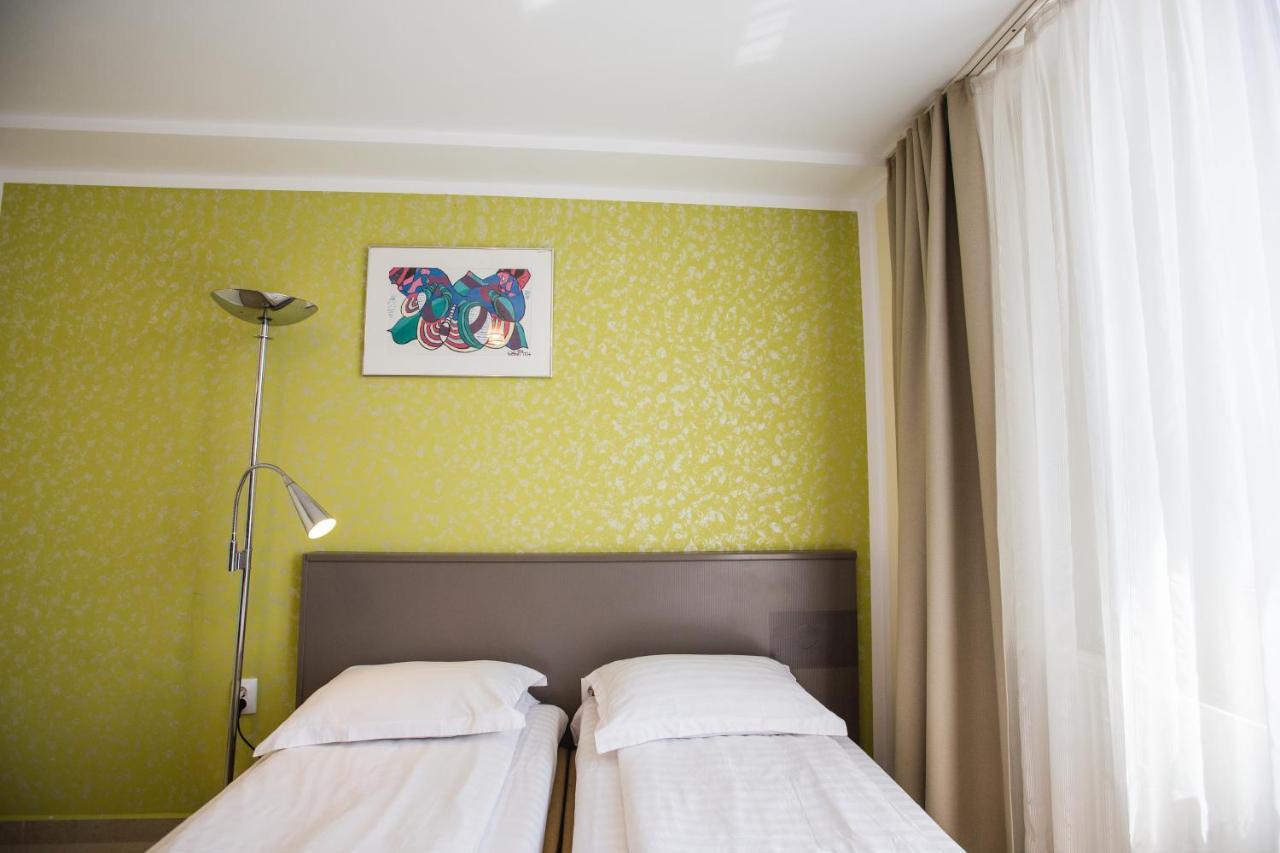 Hotel Seneca Nagybánya Kültér fotó