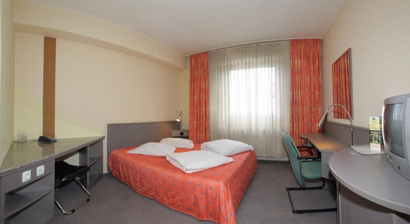 Hotel Seneca Nagybánya Kültér fotó