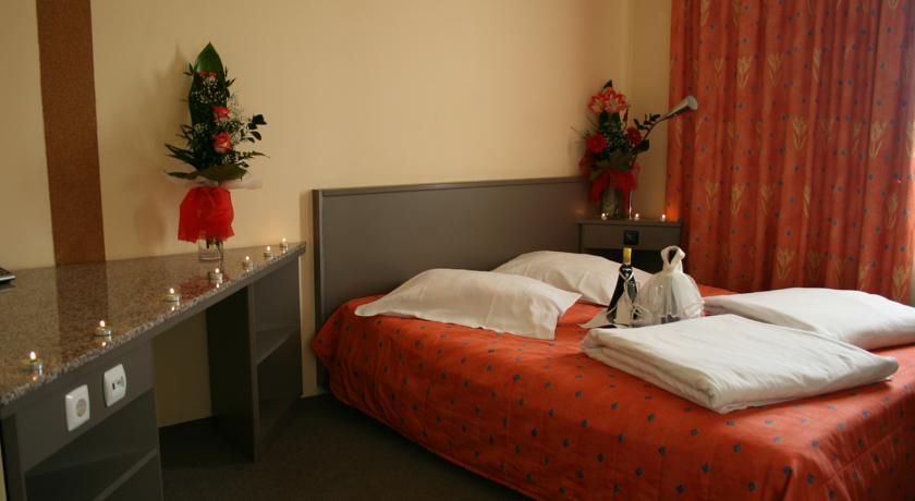 Hotel Seneca Nagybánya Kültér fotó