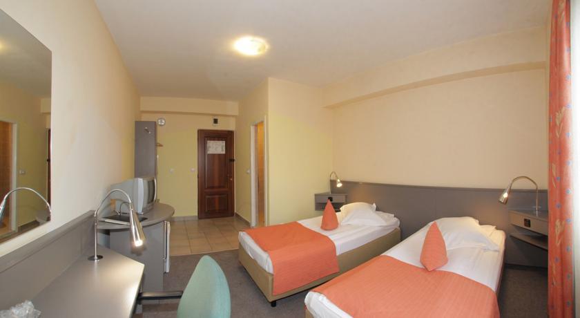 Hotel Seneca Nagybánya Kültér fotó