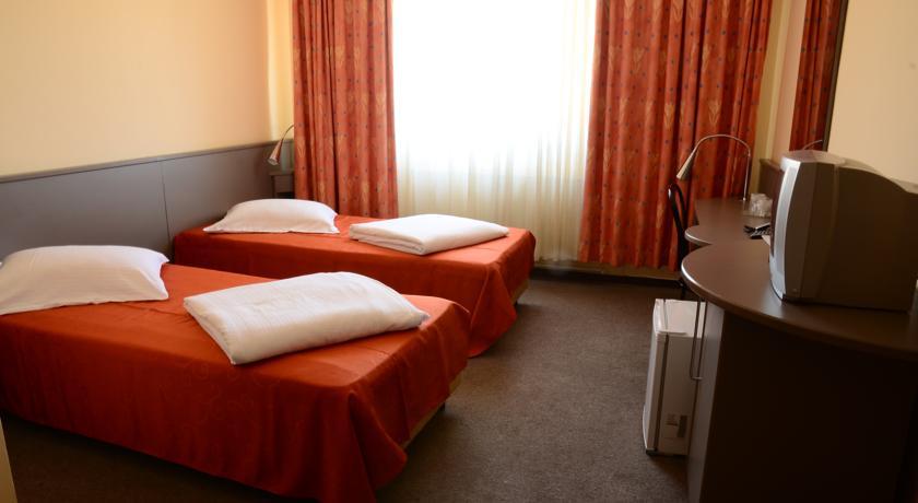 Hotel Seneca Nagybánya Kültér fotó