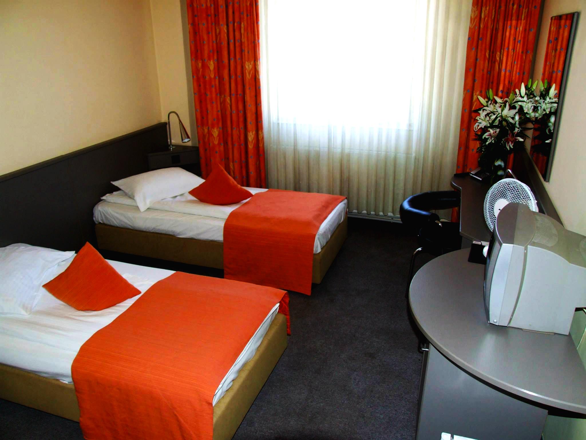 Hotel Seneca Nagybánya Kültér fotó