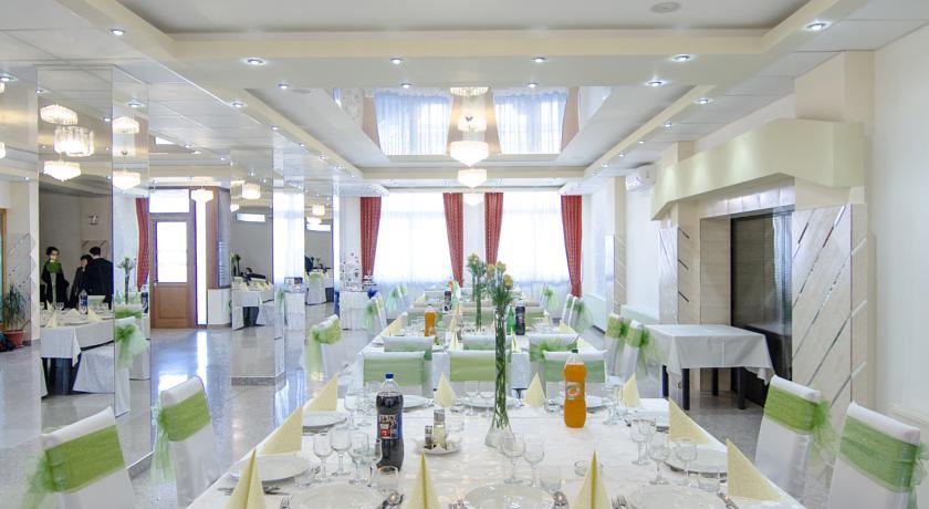 Hotel Seneca Nagybánya Kültér fotó