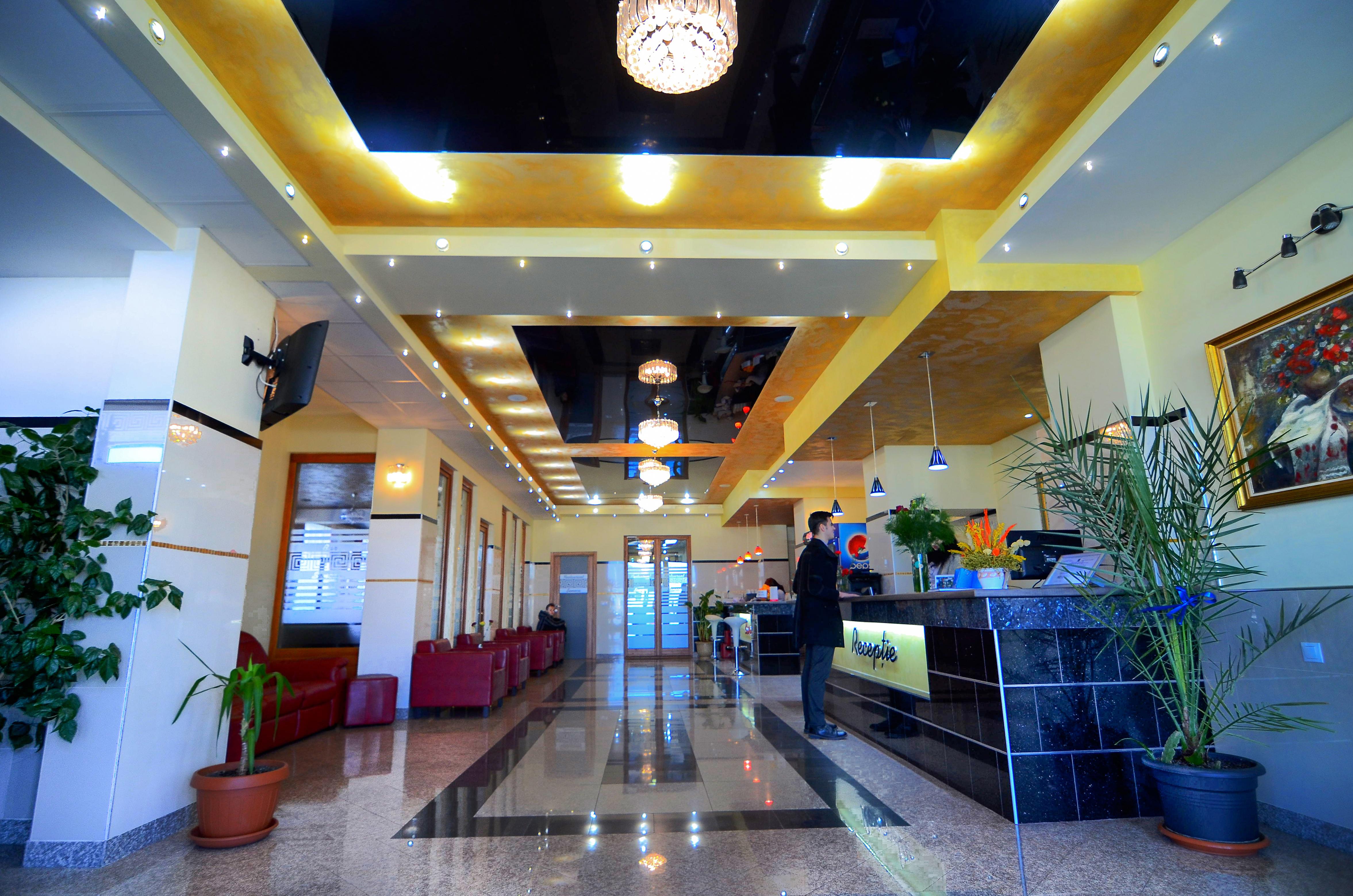 Hotel Seneca Nagybánya Kültér fotó