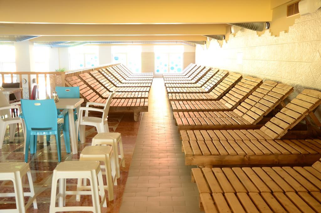 Hotel Seneca Nagybánya Kültér fotó