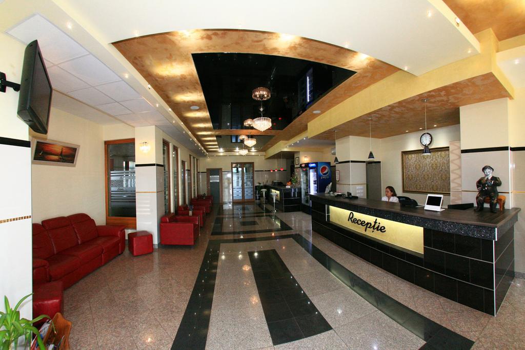 Hotel Seneca Nagybánya Kültér fotó
