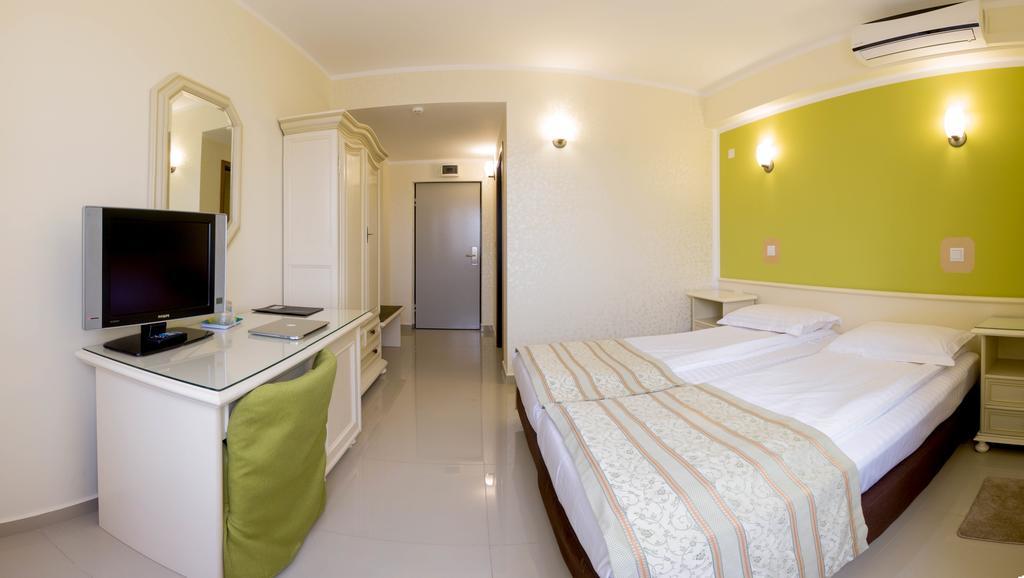 Hotel Seneca Nagybánya Kültér fotó