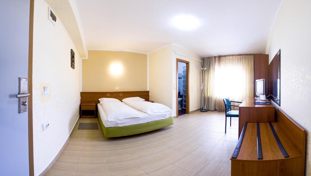 Hotel Seneca Nagybánya Kültér fotó
