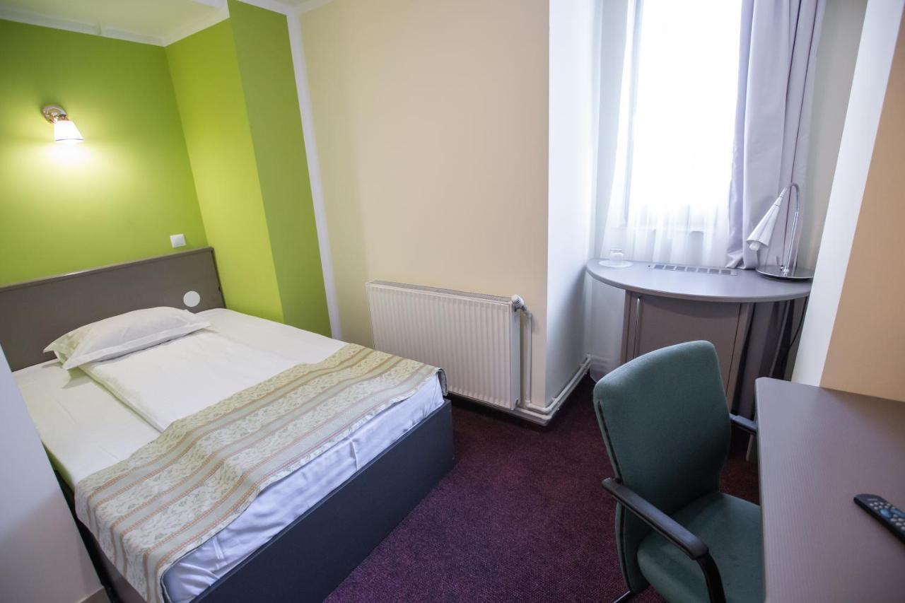 Hotel Seneca Nagybánya Kültér fotó