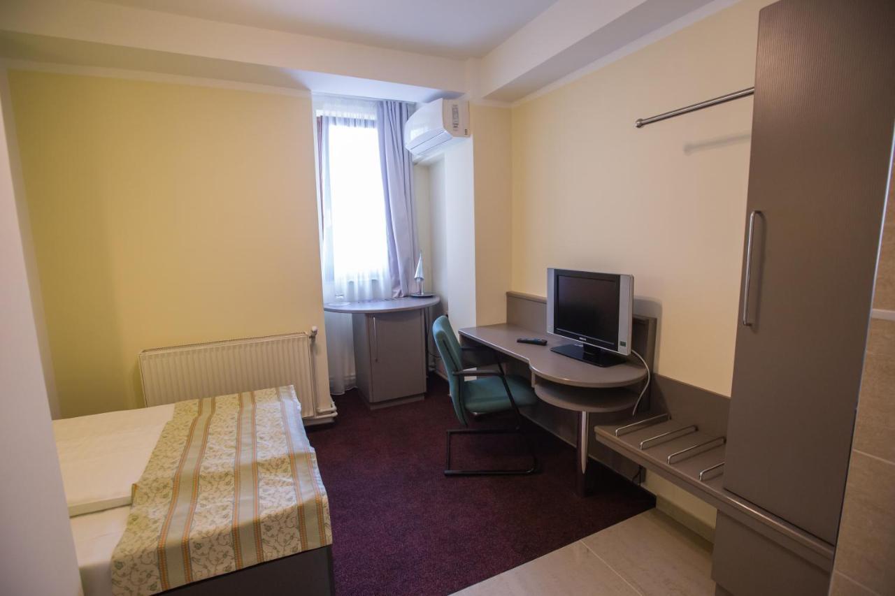 Hotel Seneca Nagybánya Kültér fotó
